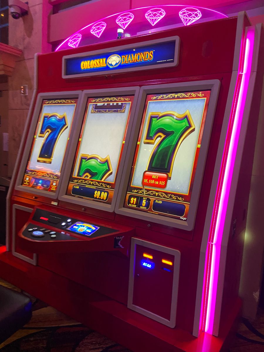 LUCKY PKR کیسینو میں سلاٹ کھیلنا شروع کریں۔